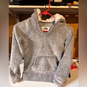 GiRLs fuzzzzzy hoodie!!!